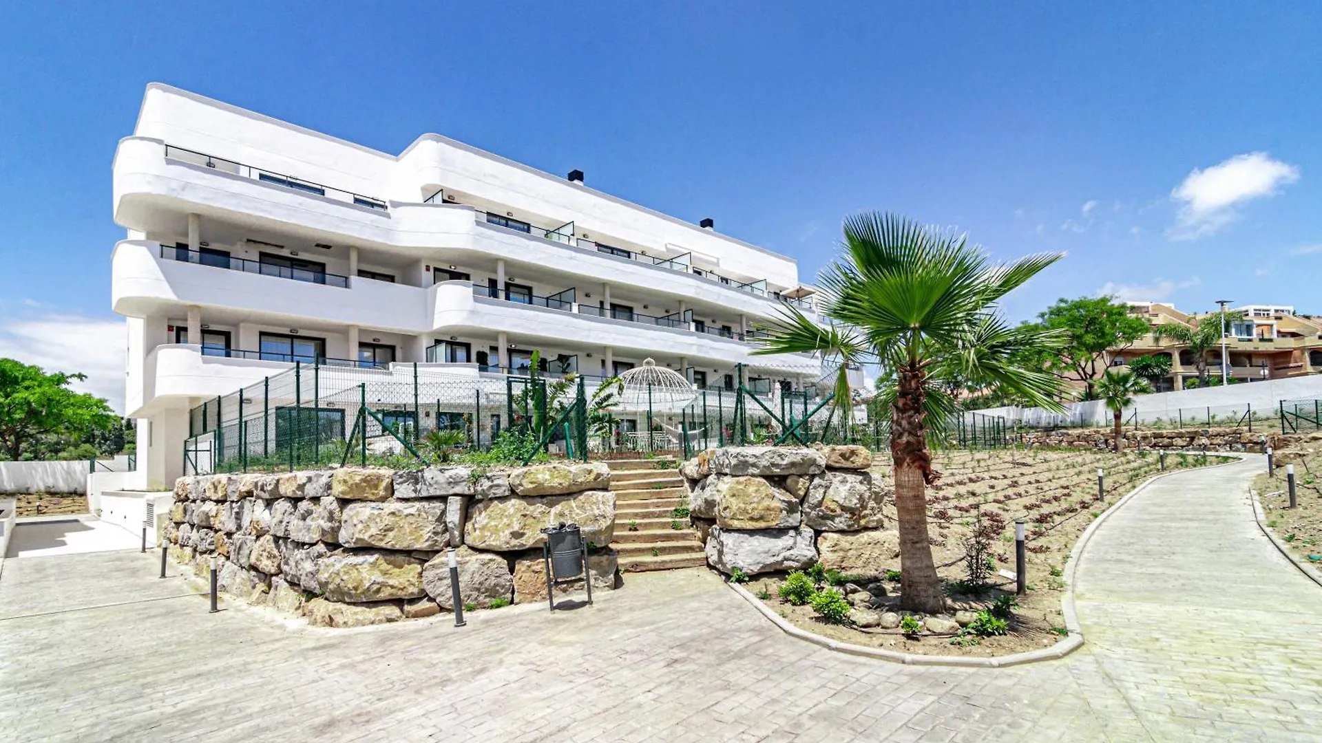 Ae2.2B - Newly Built With Big And Sunny Balcony Apartment Estepona 0*,