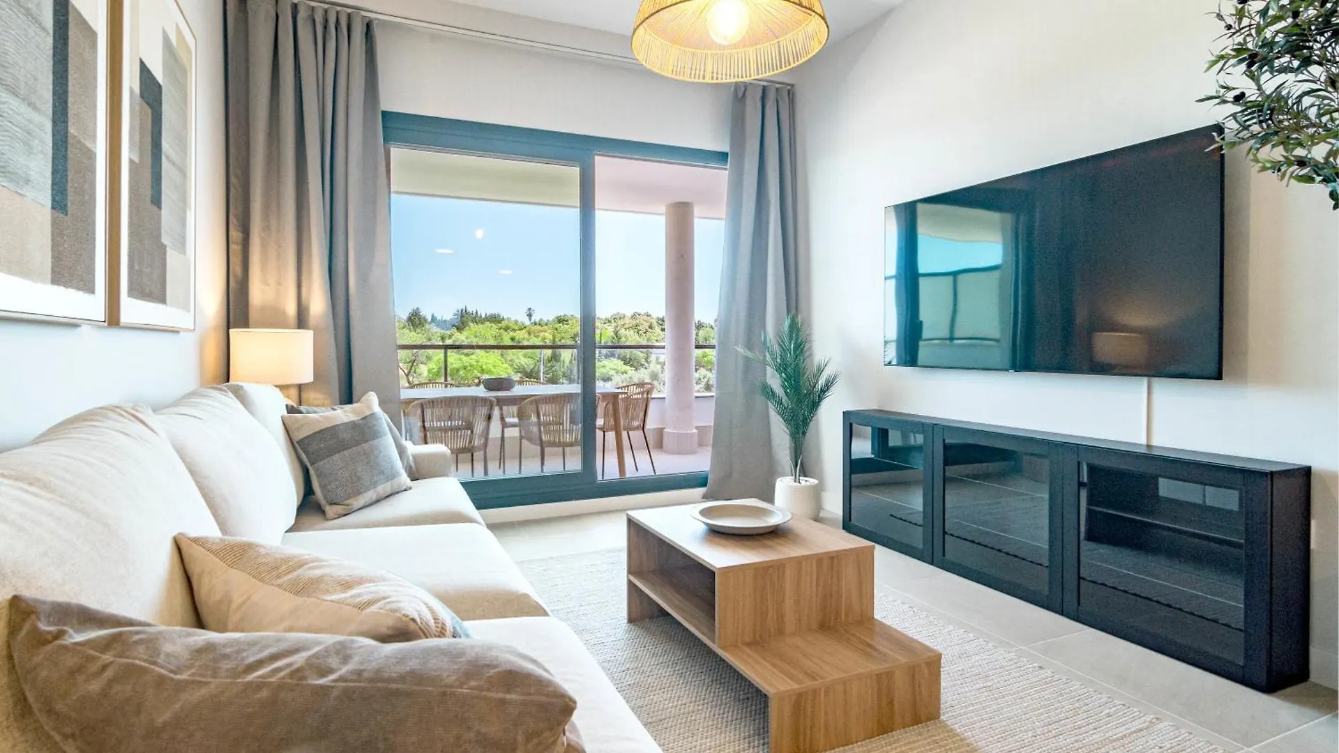 Ae2.2B - Newly Built With Big And Sunny Balcony Apartment Estepona
